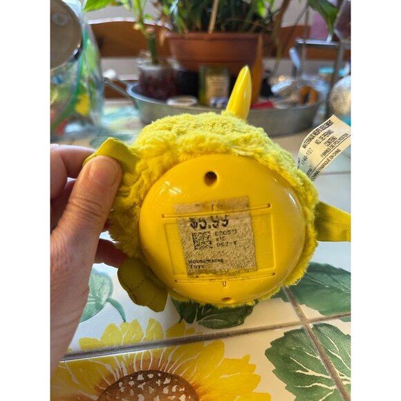 Vtg 2012 Hasbro FURBY - Bright Yellow, Works Great! - Picture 6 of 6